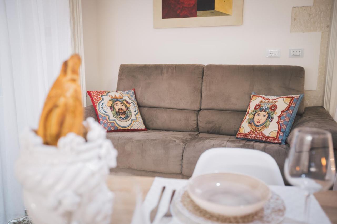 Le Muse Di Apollo Apartment Сиракуза Екстериор снимка